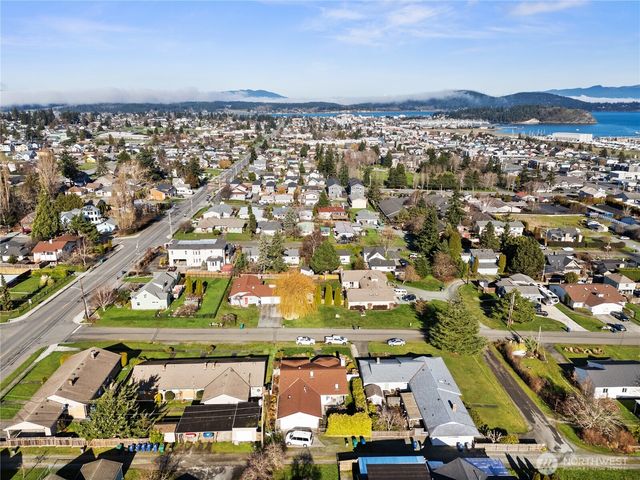 1205 35th Street, Anacortes, WA 98221
