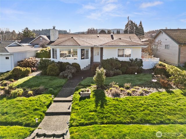 1205 35th Street, Anacortes, WA 98221