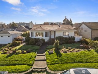 1205 35th Street, Anacortes, WA 98221