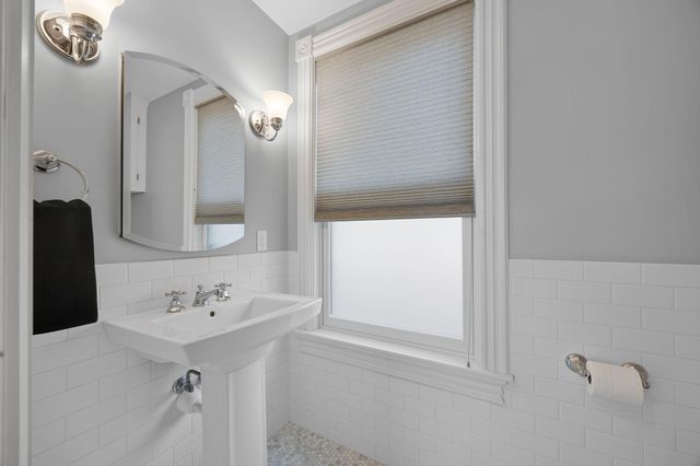 695 Fairmount Avenue, Saint Paul, MN 55105