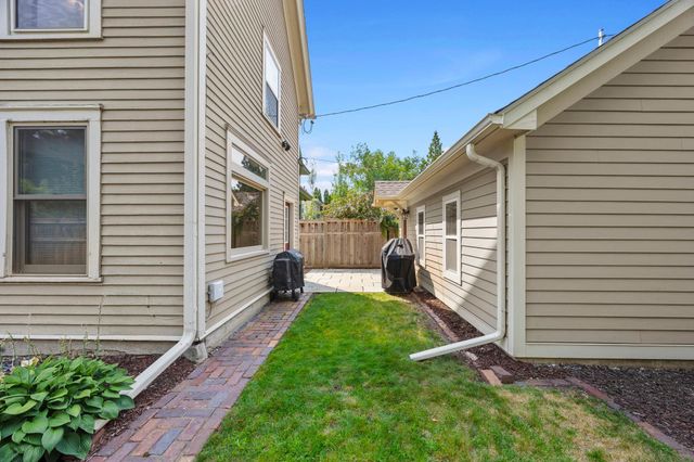 695 Fairmount Avenue, Saint Paul, MN 55105