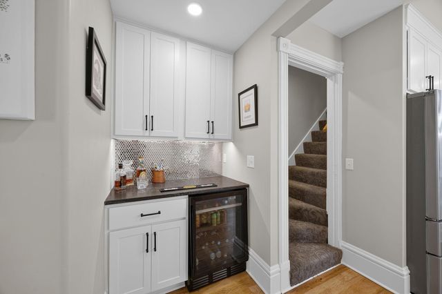 695 Fairmount Avenue, Saint Paul, MN 55105