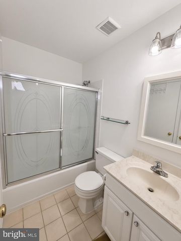 14829 HANCOCK CT, Centreville, VA 20120