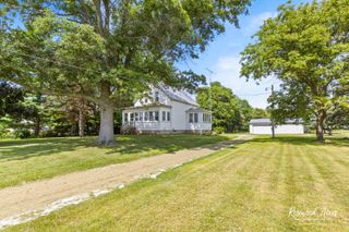 7861 E 2250S Road, St. Anne, IL 60964