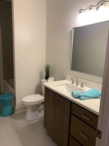 326 W Main St Apt 1, Lebanon, TN 37087