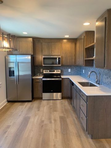 326 W Main St Apt 1, Lebanon, TN 37087