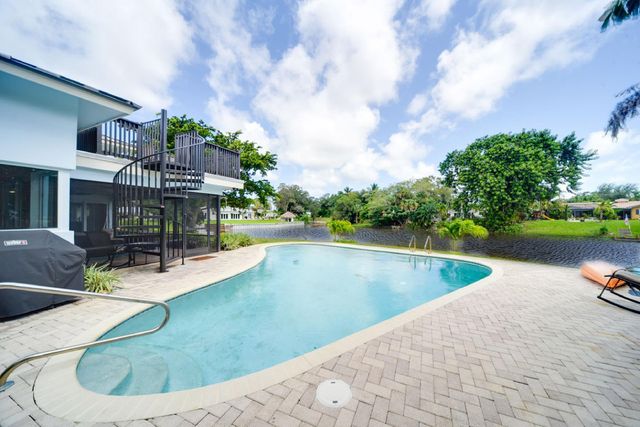 110 SW 11th Avenue, Boca Raton, FL 33486