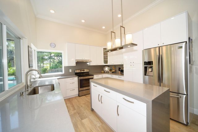 110 SW 11th Avenue, Boca Raton, FL 33486