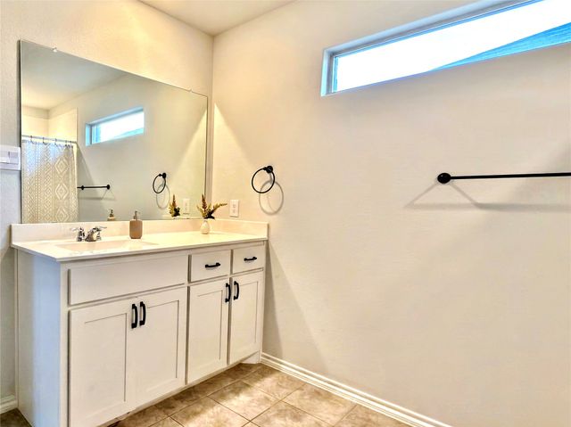 16628 Hay Valley Drive, Justin, TX 76247