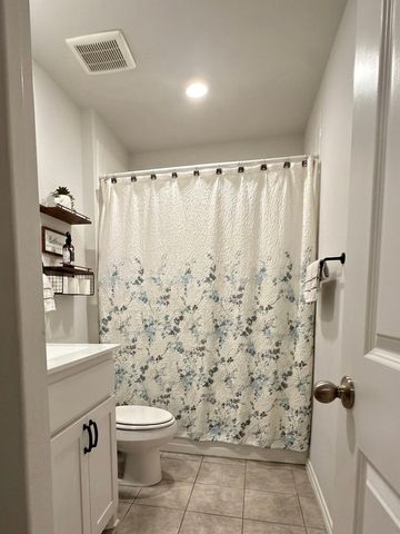 16628 Hay Valley Drive, Justin, TX 76247