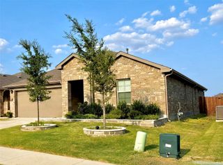 16628 Hay Valley Drive, Justin, TX 76247