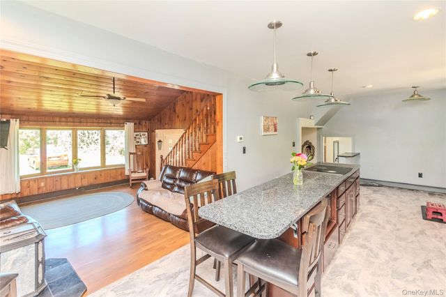 12 Ose Road, Highland, NY 12528