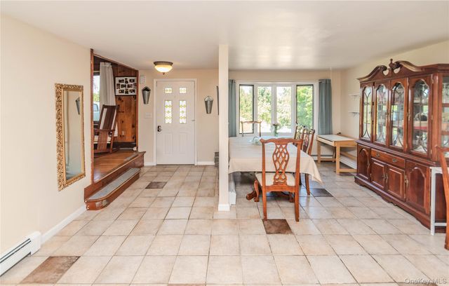 12 Ose Road, Highland, NY 12528