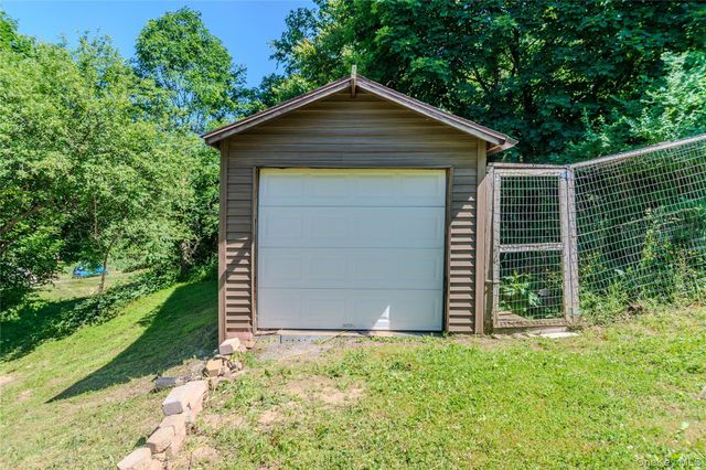 12 Ose Road, Highland, NY 12528