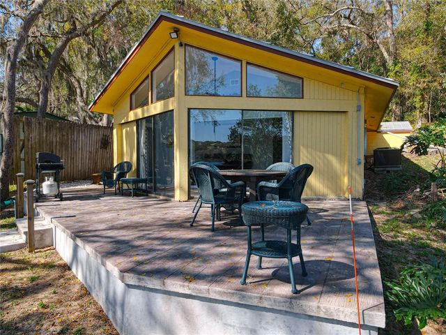 1617 LAKE NETTIE COURT, Eustis, FL 32726