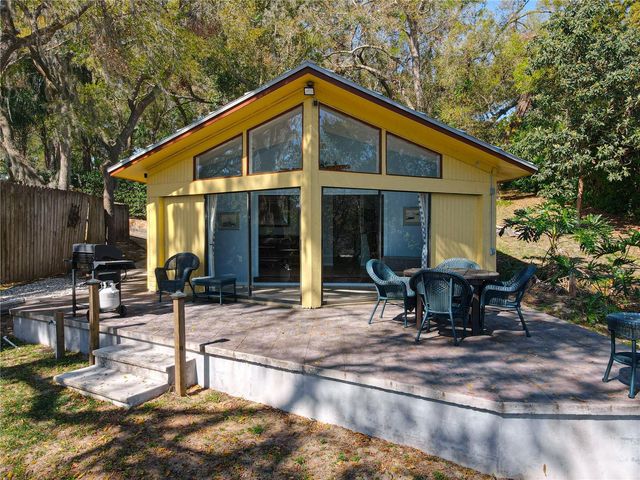 1617 LAKE NETTIE COURT, Eustis, FL 32726