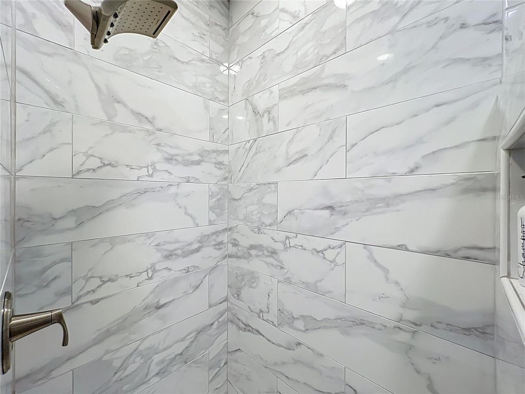 Image 29 of property listing at 1617 LAKE NETTIE COURT, Eustis, FL 32726