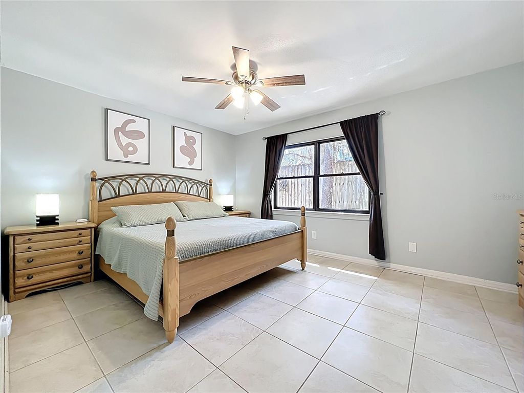 Image 30 of property listing at 1617 LAKE NETTIE COURT, Eustis, FL 32726