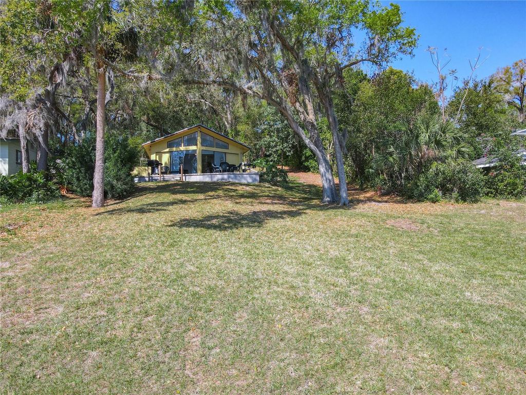 Image 59 of property listing at 1617 LAKE NETTIE COURT, Eustis, FL 32726