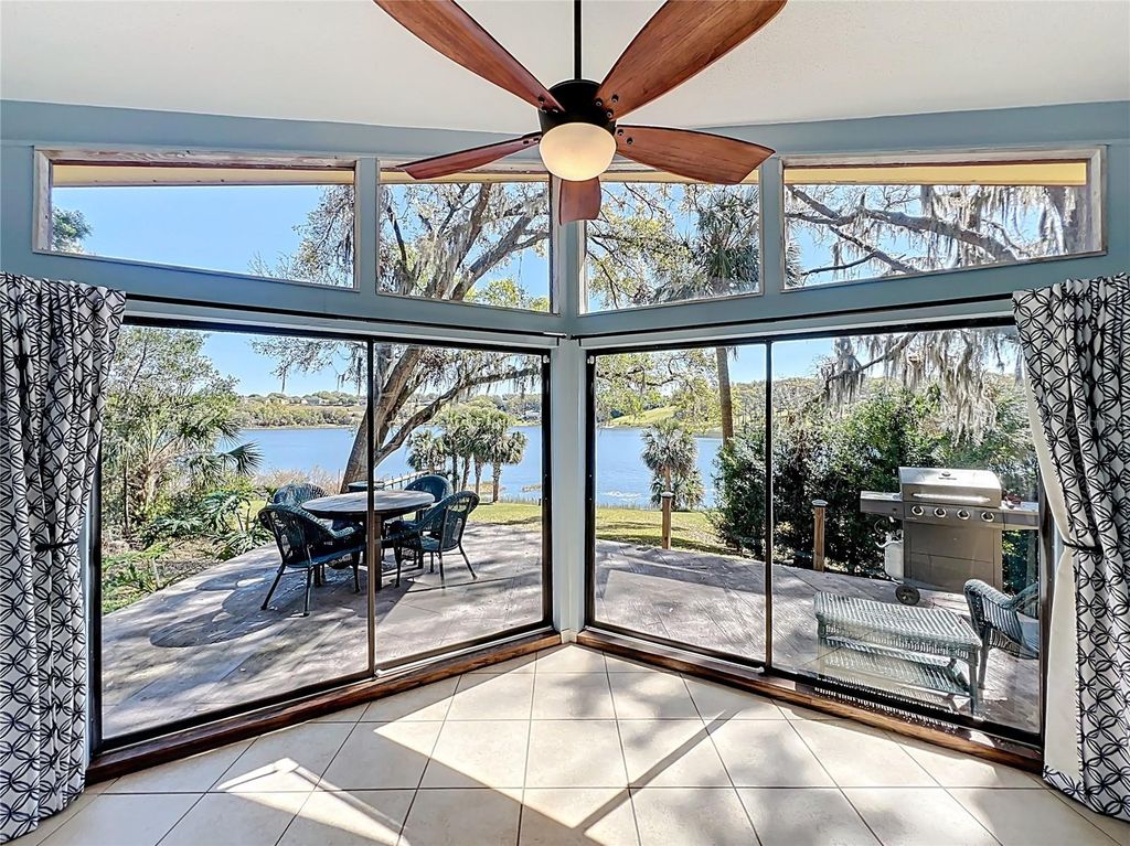 Image 7 of property listing at 1617 LAKE NETTIE COURT, Eustis, FL 32726