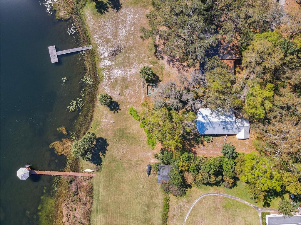 Image 62 of property listing at 1617 LAKE NETTIE COURT, Eustis, FL 32726