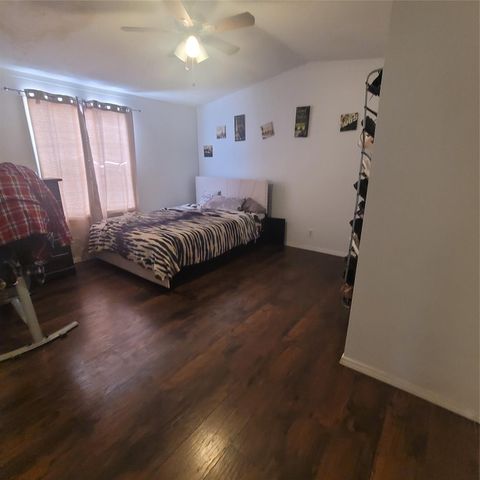 9934 Cedar Landing Drive, Baytown, TX 77521