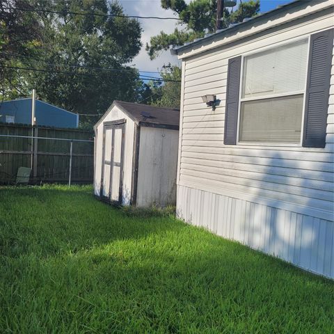 9934 Cedar Landing Drive, Baytown, TX 77521