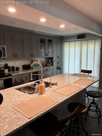 45125 Horseshoe Circle 52, Canton Charter Township, MI 48187