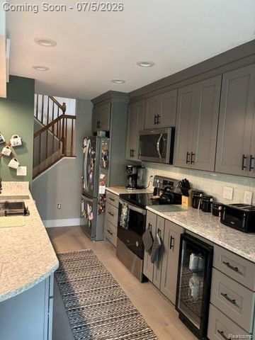 45125 Horseshoe Circle 52, Canton Charter Township, MI 48187