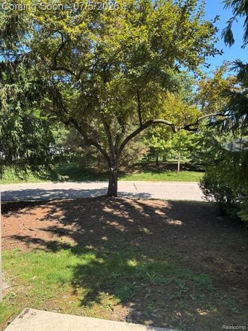 45125 Horseshoe Circle 52, Canton Charter Township, MI 48187