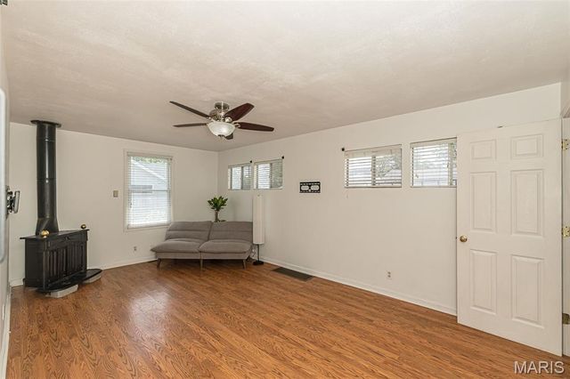 6962 Sutherland Avenue, St Louis, MO 63109