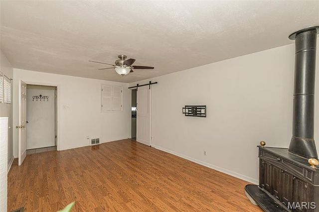 6962 Sutherland Avenue, St Louis, MO 63109