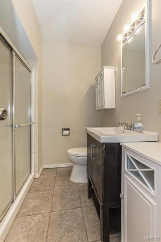 6962 Sutherland Avenue, St Louis, MO 63109