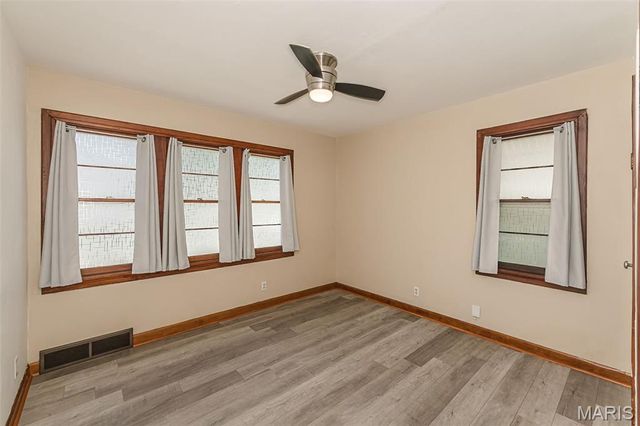 6962 Sutherland Avenue, St Louis, MO 63109