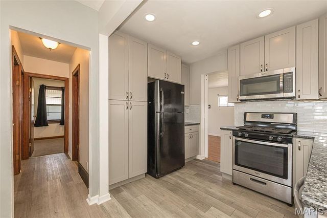 6962 Sutherland Avenue, St Louis, MO 63109