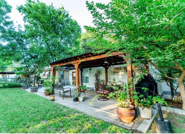 743 Norwood Drive, Hurst, TX 76053