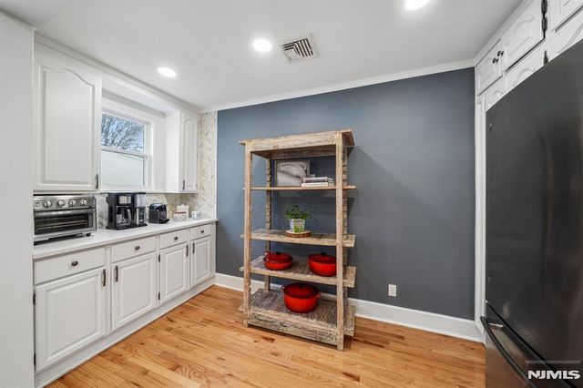 27 Otsego Road, Verona, NJ 07044