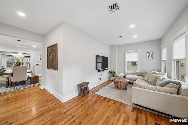27 Otsego Road, Verona, NJ 07044