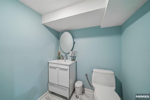 27 Otsego Road, Verona, NJ 07044