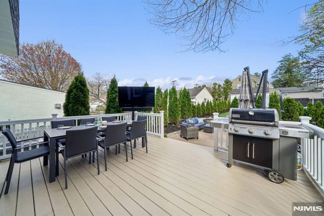 27 Otsego Road, Verona, NJ 07044
