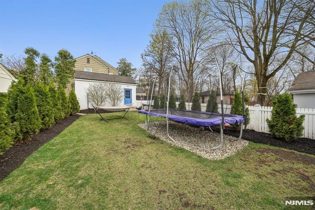 27 Otsego Road, Verona, NJ 07044