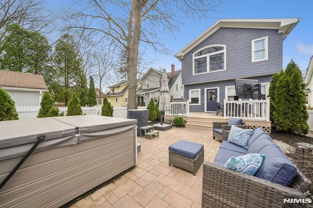 27 Otsego Road, Verona, NJ 07044