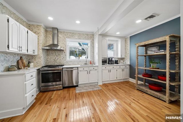 27 Otsego Road, Verona, NJ 07044