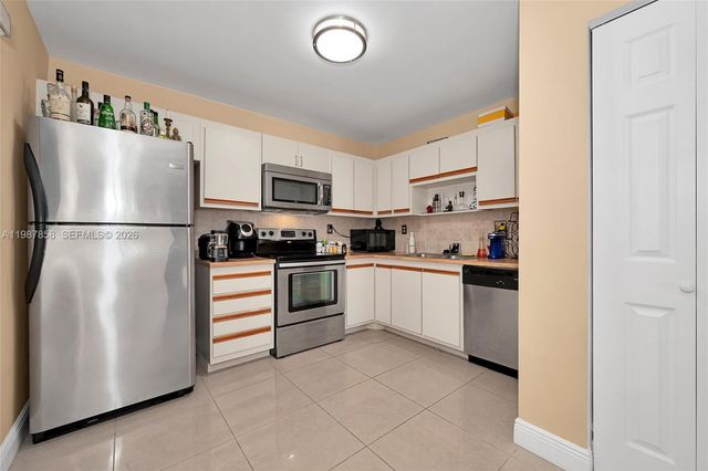 10441 Mahogany Key Cir 101, Miami, FL 33196