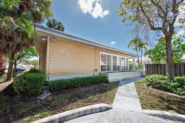 10441 Mahogany Key Cir 101, Miami, FL 33196