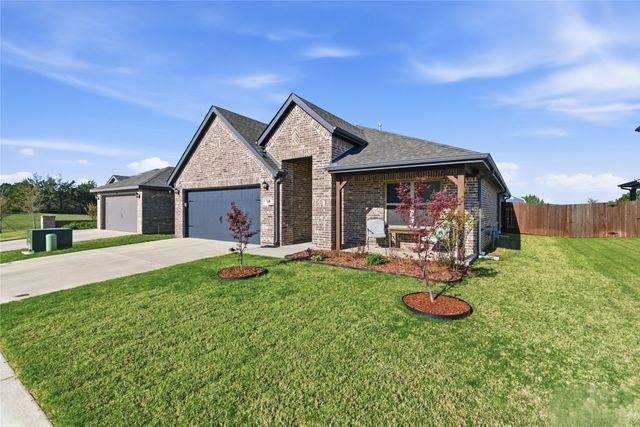 748 Ruellia Street, Weatherford, TX 76086