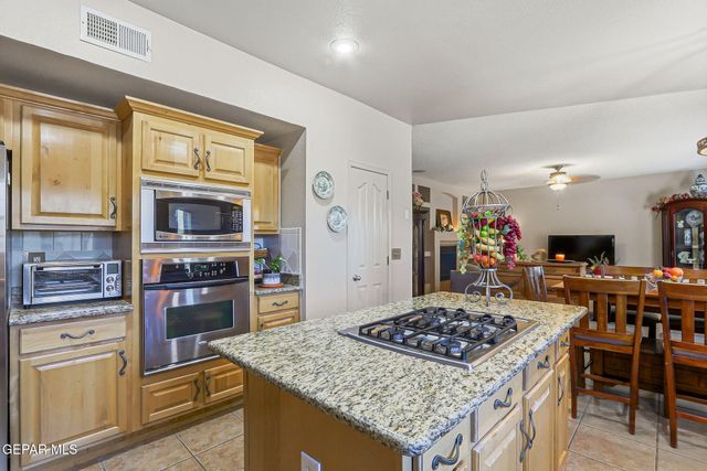 14025 Cliff Rose Court, Horizon City, TX 79928