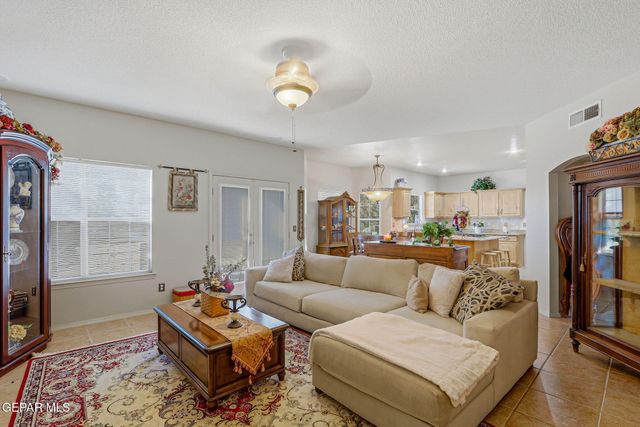 14025 Cliff Rose Court, Horizon City, TX 79928