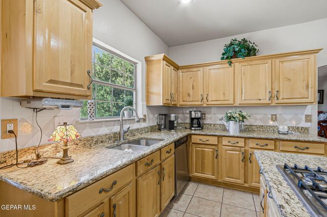 14025 Cliff Rose Court, Horizon City, TX 79928