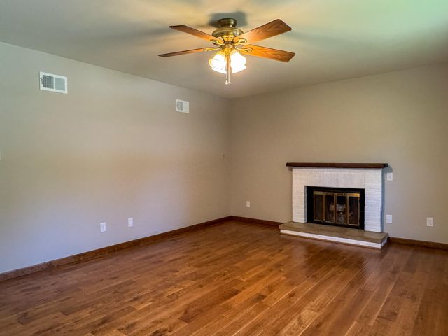 53 Cain Drive, Valparaiso, IN 46383